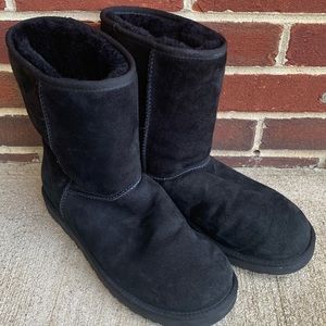 Classic Short Black UGG Boots Size 9